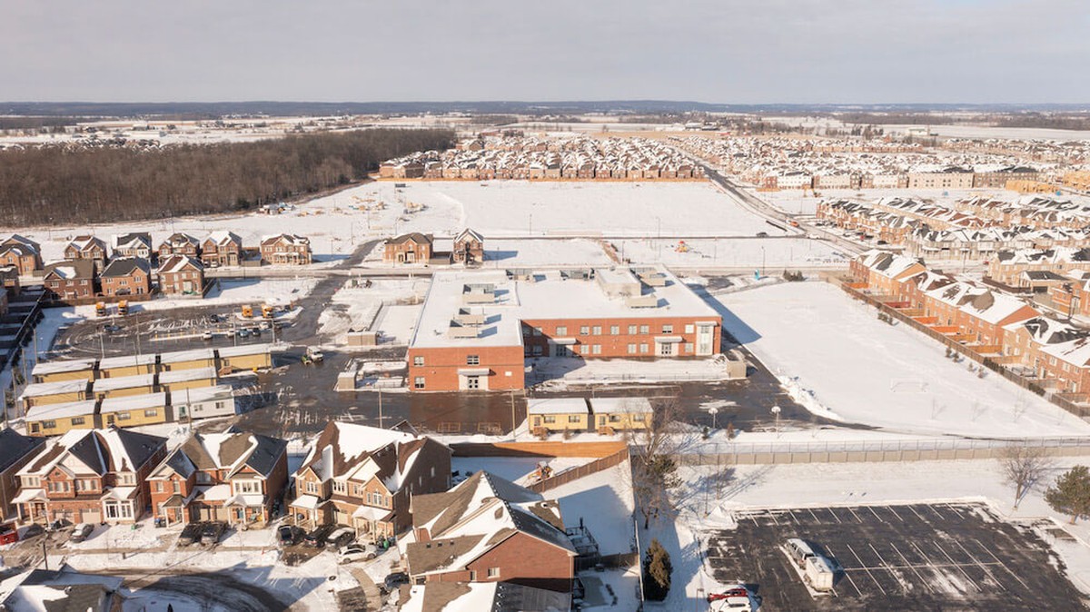 Modern residential homes in Fletchers Meadow Brampton
